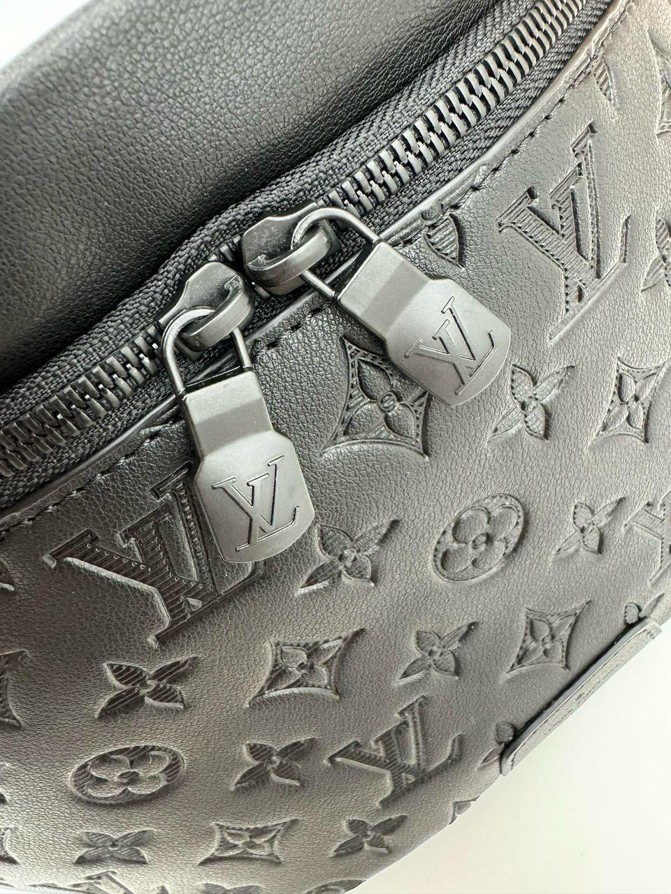 Louis Vuitton Discovery Bumbag