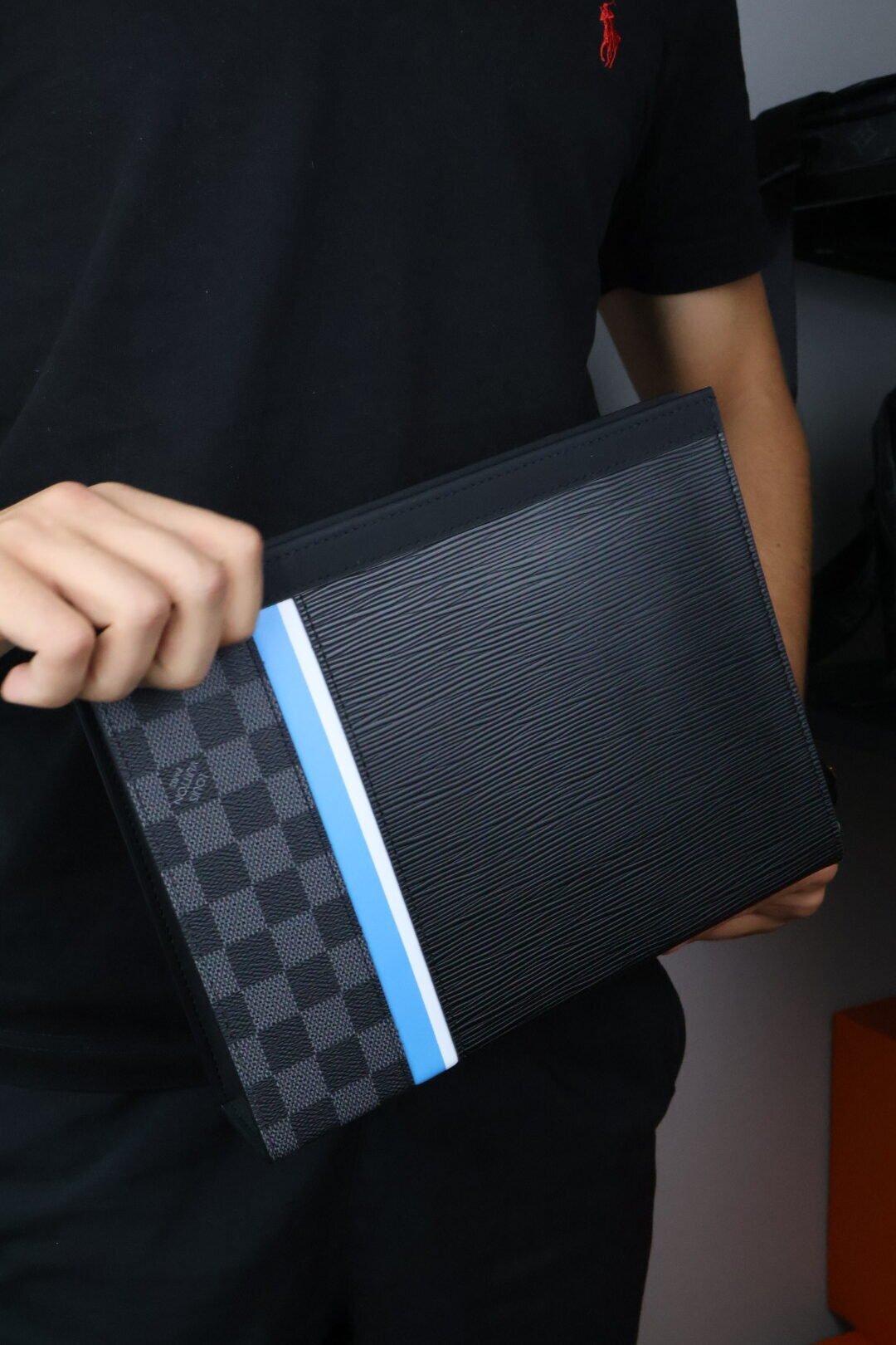 LOUIS VUITTON Pochette Voyage MM Graphite Damier - Slika 4