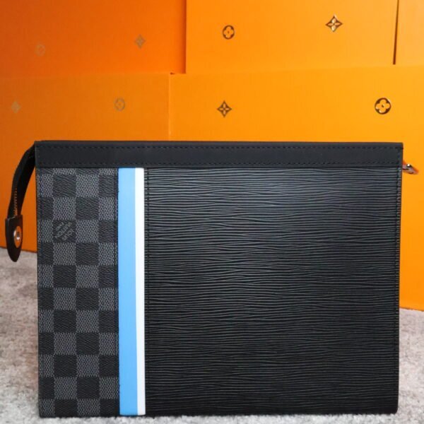 LOUIS VUITTON Pochette Voyage MM Graphite Damier