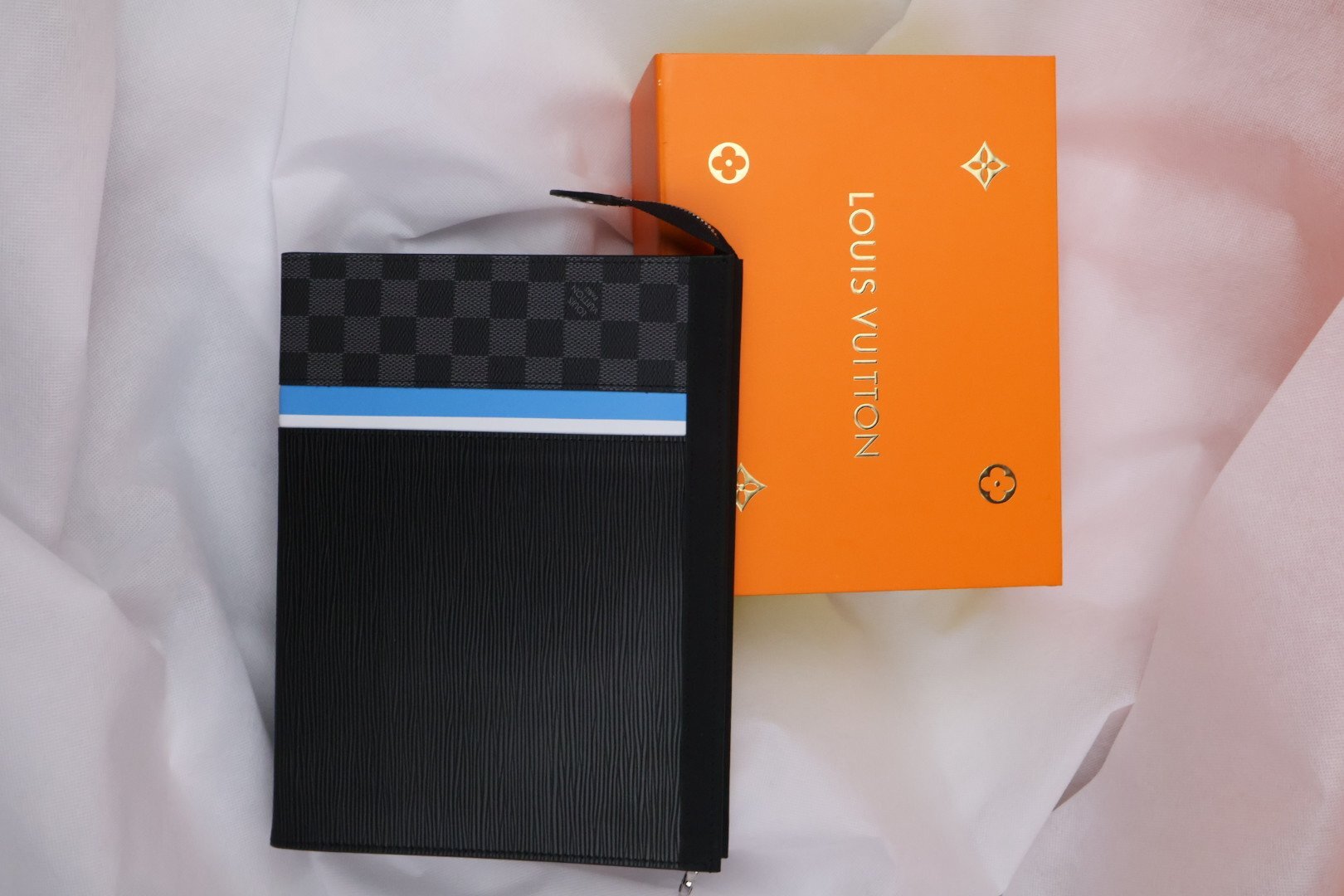 LOUIS VUITTON Pochette Voyage MM Graphite Damier - Slika 2