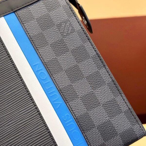 LOUIS VUITTON Pochette Voyage MM Graphite Damier