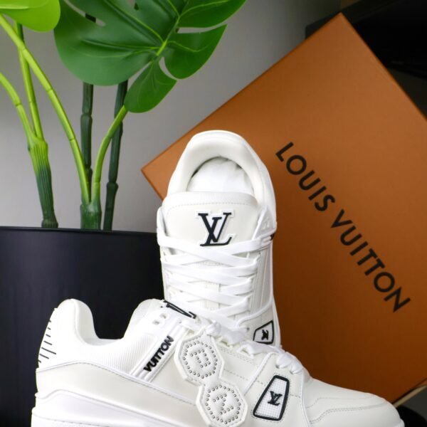 Louis Vuitton Trainers Luxury White