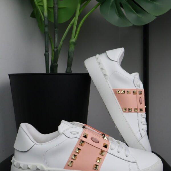 Valentino Garavani Rockstud Pink/White