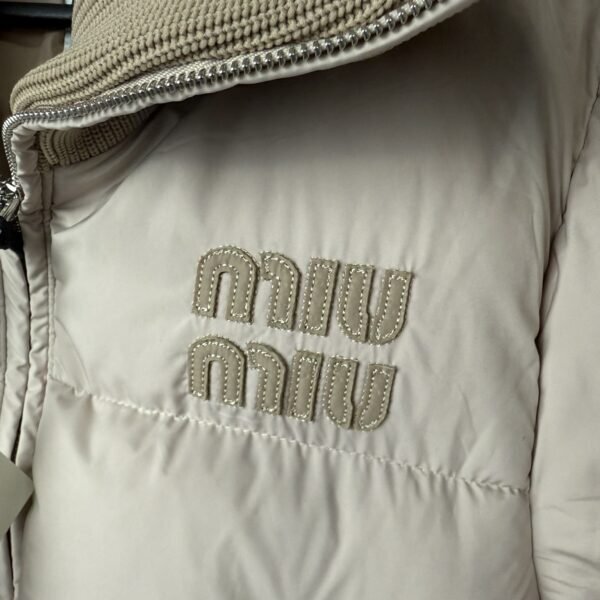 Miu Miu Beige Down Jakna