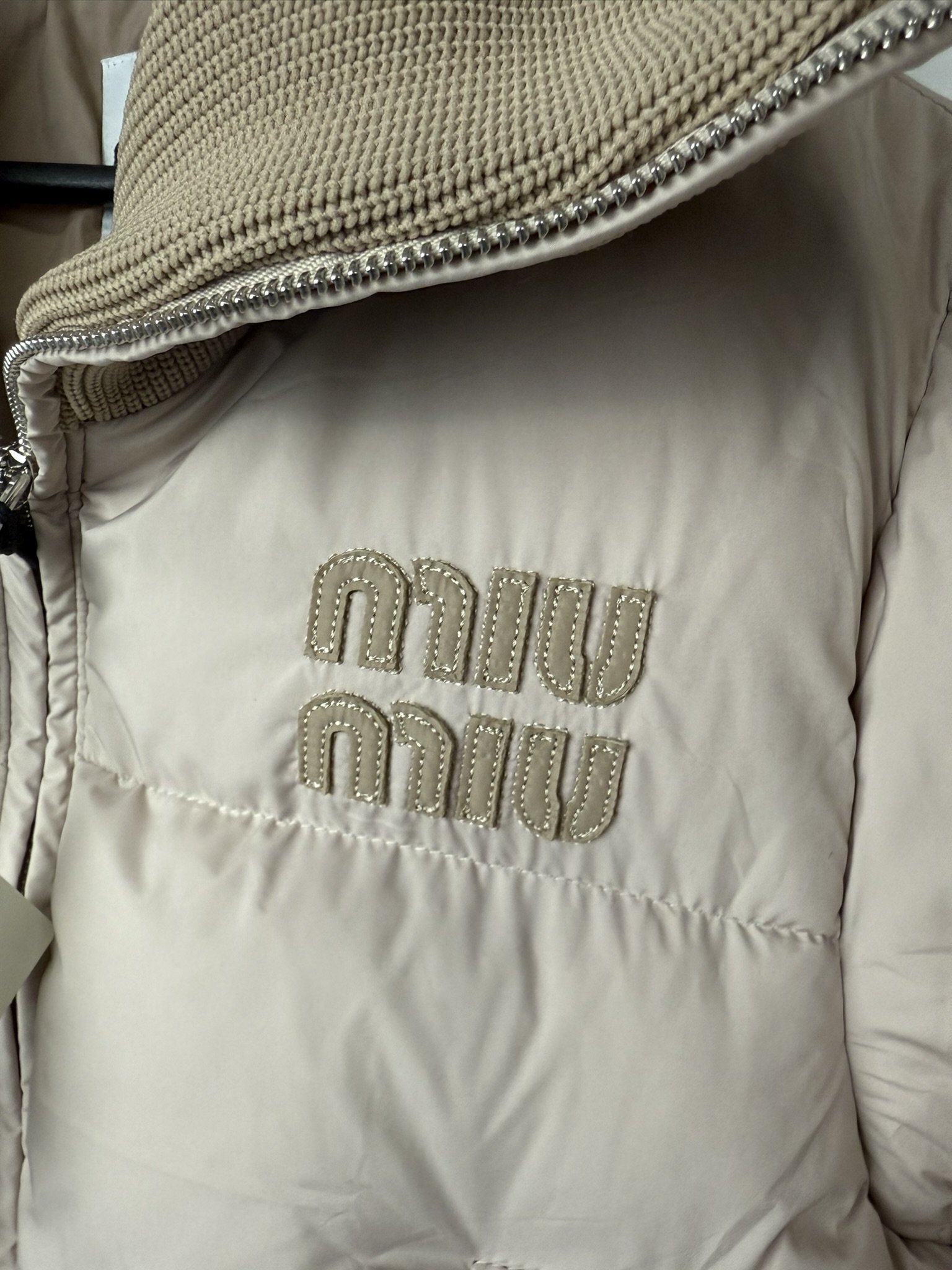 Miu Miu Beige Down Jakna - Slika 3