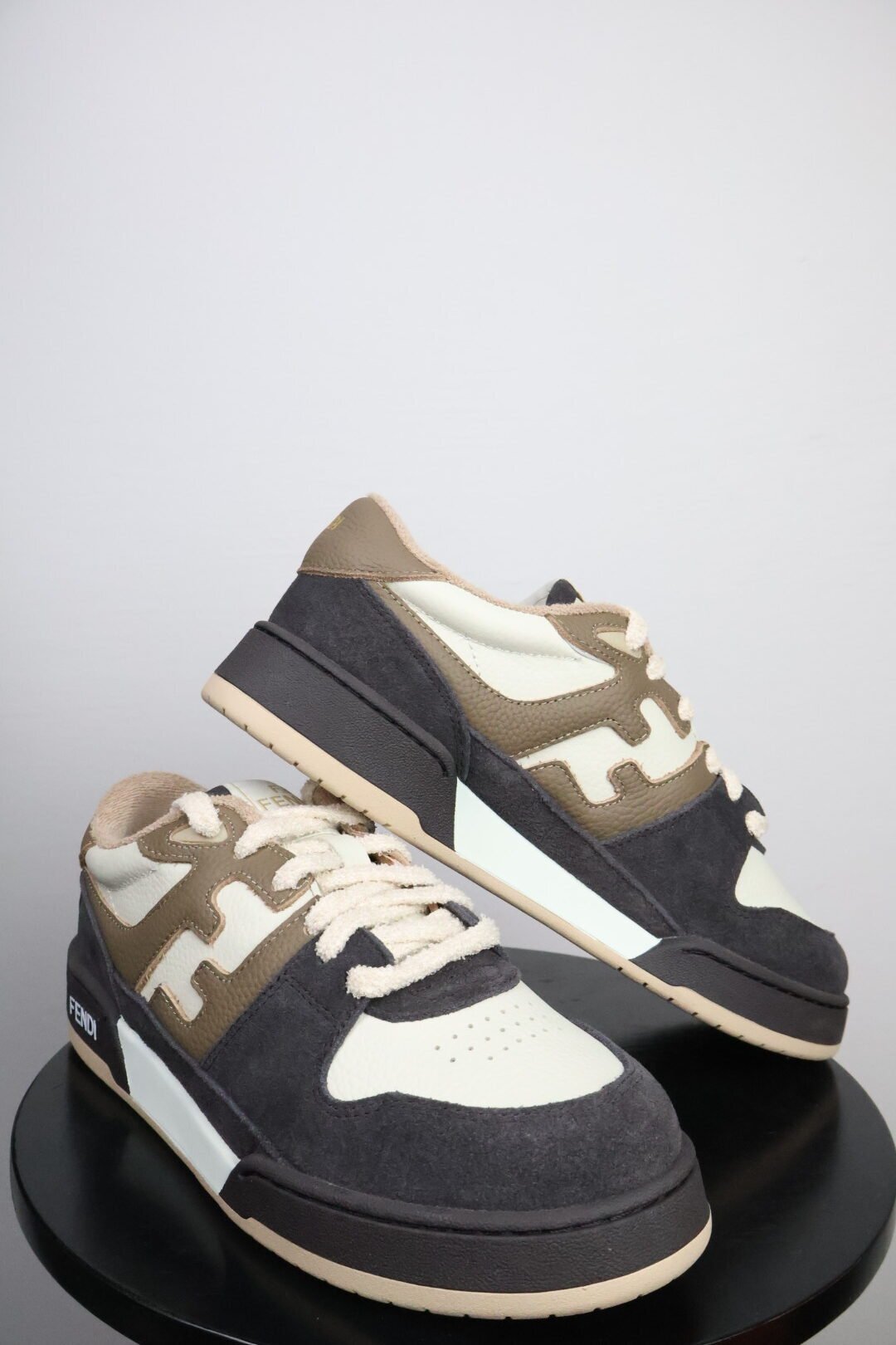 Fendi "Brown White" - Slika 3