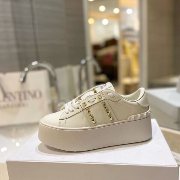 Valentino Garavani Rockstud White/Gold Leather Flatform