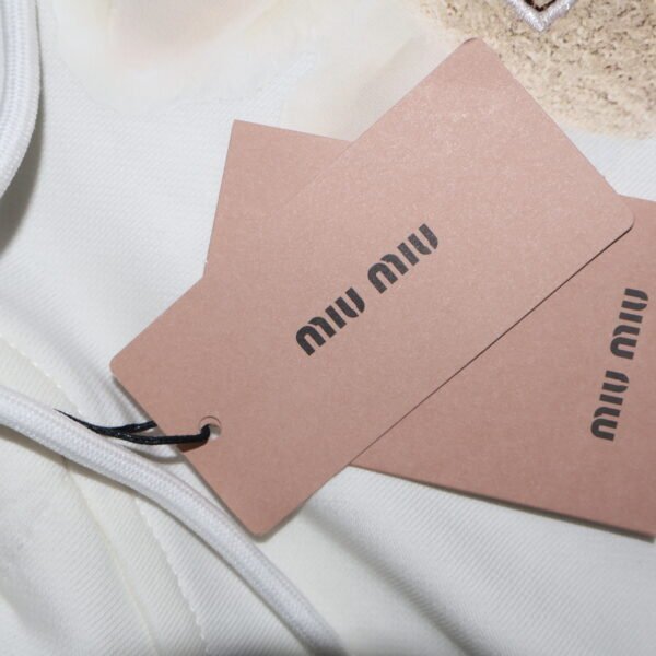 Miu Miu Duks White / Bijela