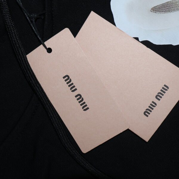 Miu Miu Duks Black / Crna