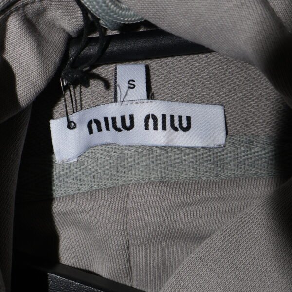 Miu Miu Duks "Grey / Siva"