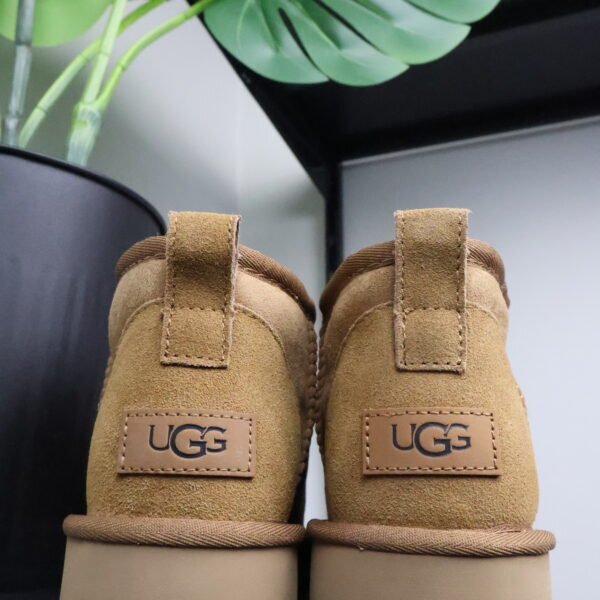 UGG Classic Ultra Mini Beige