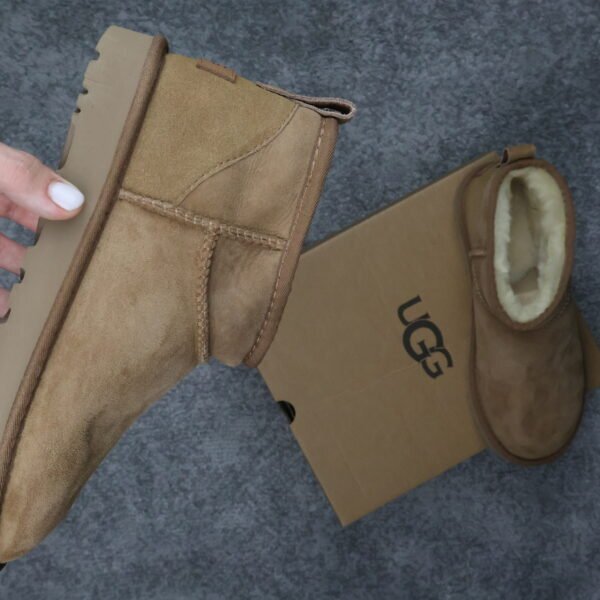 UGG Classic Ultra Mini Beige