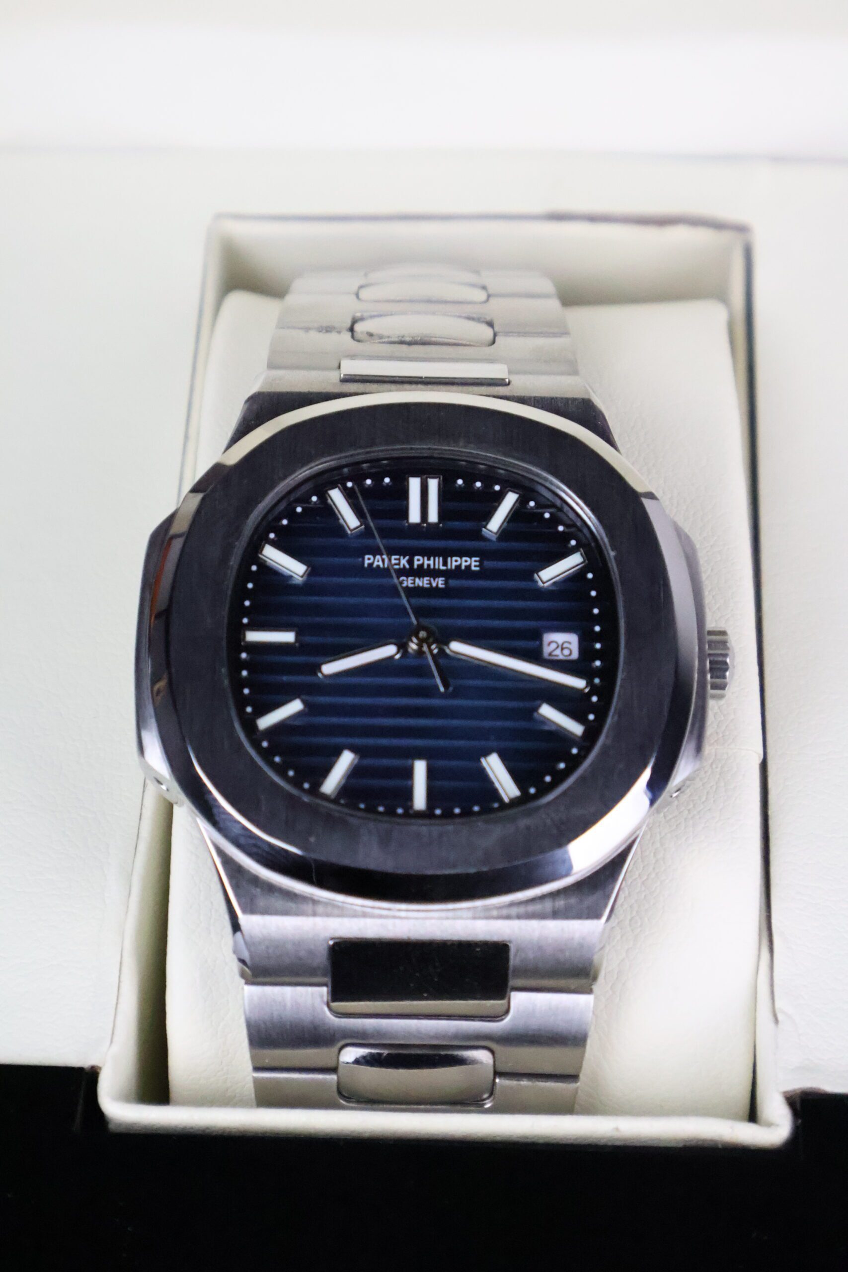 Patek Philippe Nautilus 39 - Slika 3