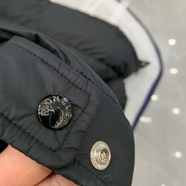 Moncler Down Jakna Black / Crna