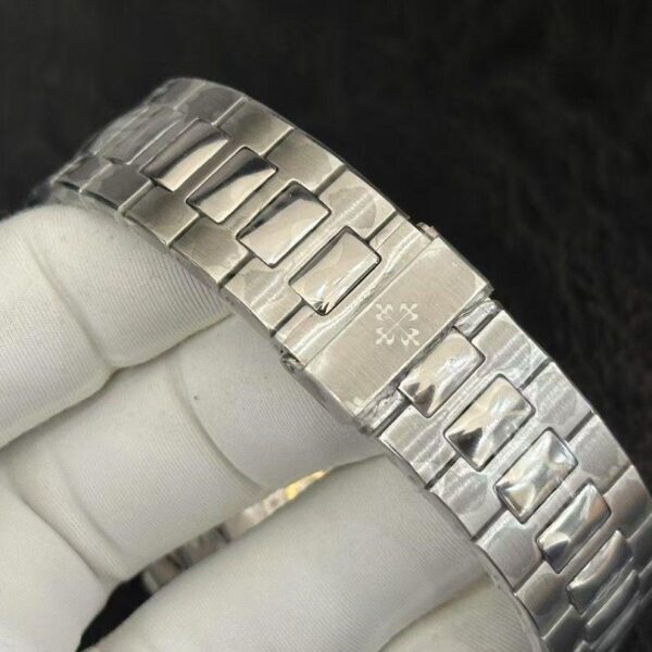 Patek Philippe Nautilus 39