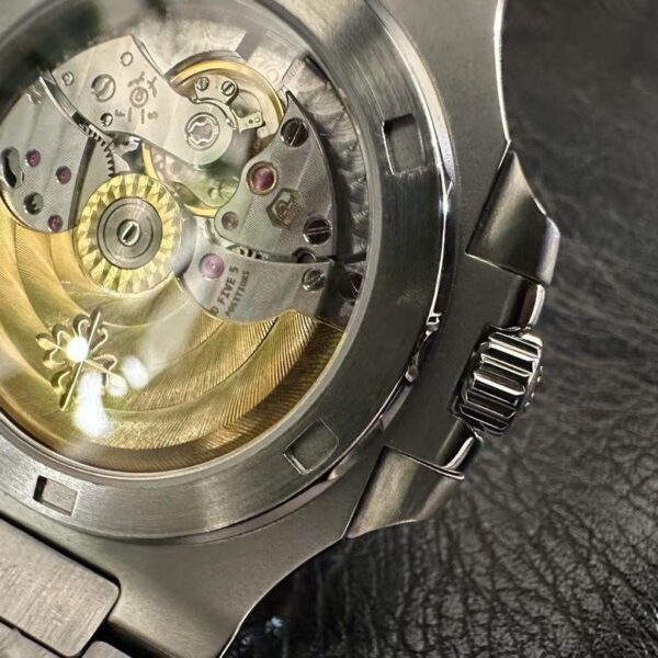 Patek Philippe Nautilus 39