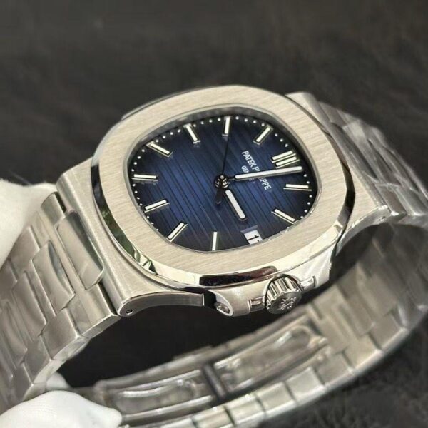 Patek Philippe Nautilus 39