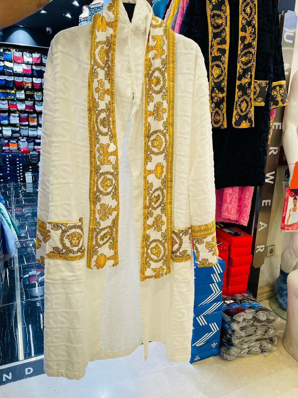 Ogrtač Versace Unisex White / Bijela