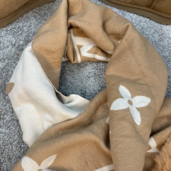 Louis Vuitton Šal Brown/Beige