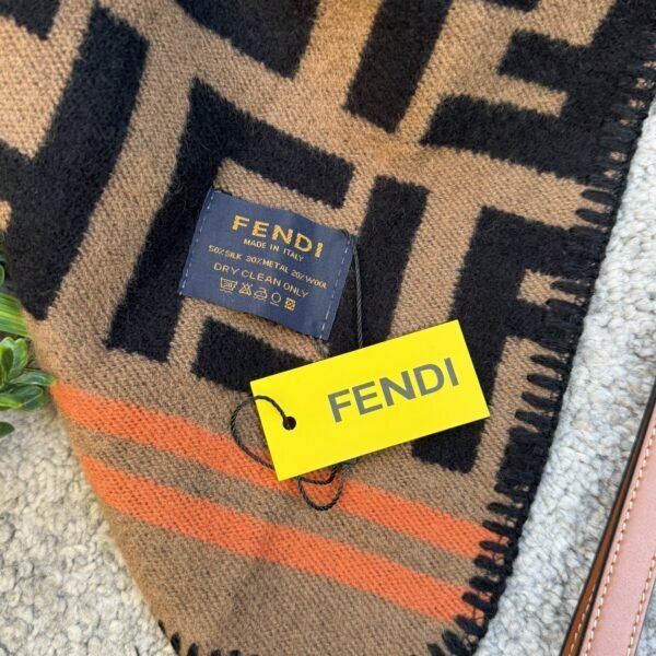 Fendi Šal Brown/Black