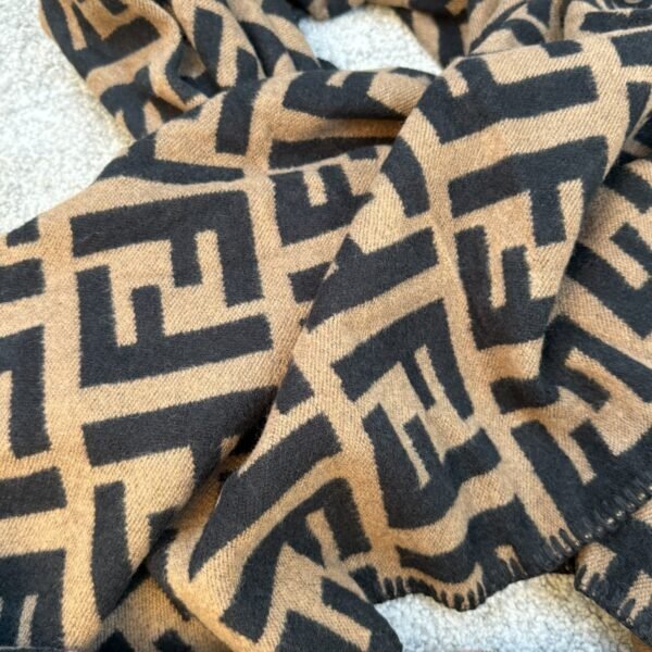 Fendi Šal Brown/Black