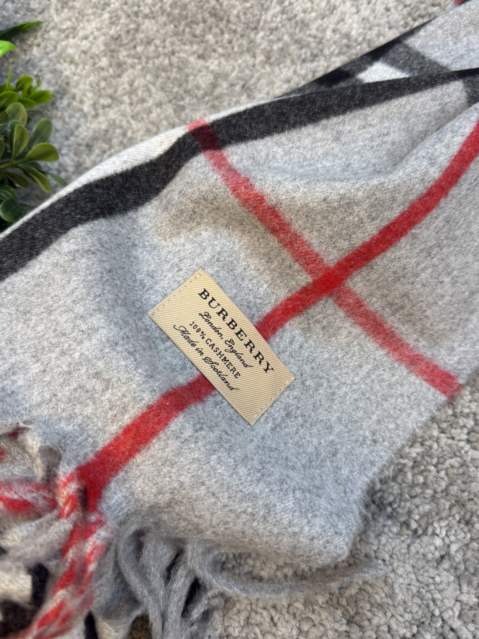 Burberry Šal Grey/Black/Red/White - Slika 3