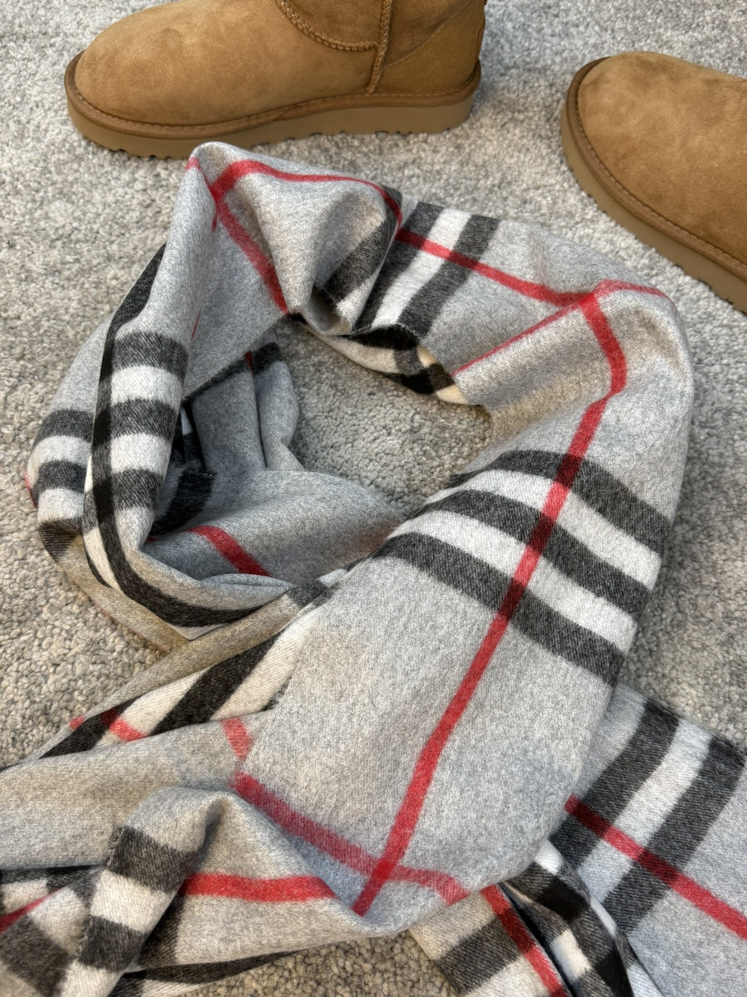 Burberry Šal Grey/Black/Red/White - Slika 4