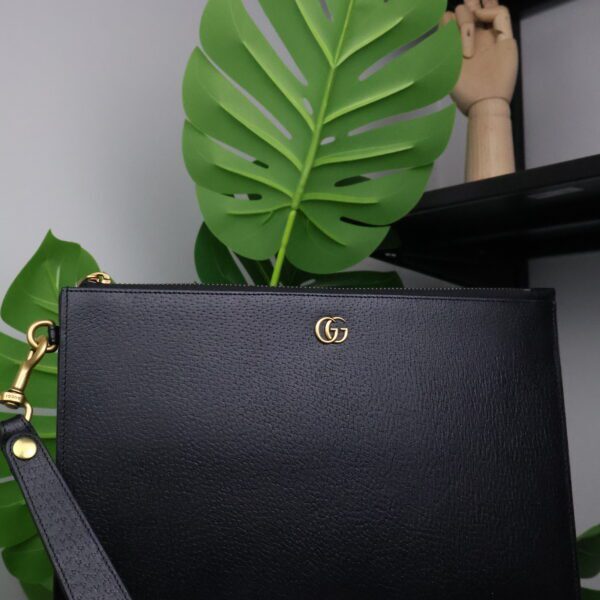 Gucci GG Marmont Leather Pouch
