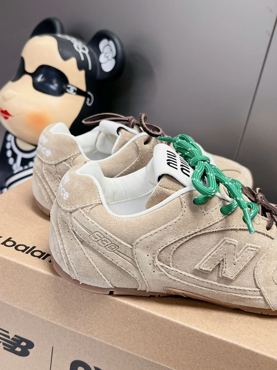 New Balance x Miu Miu Beige - Slika 11