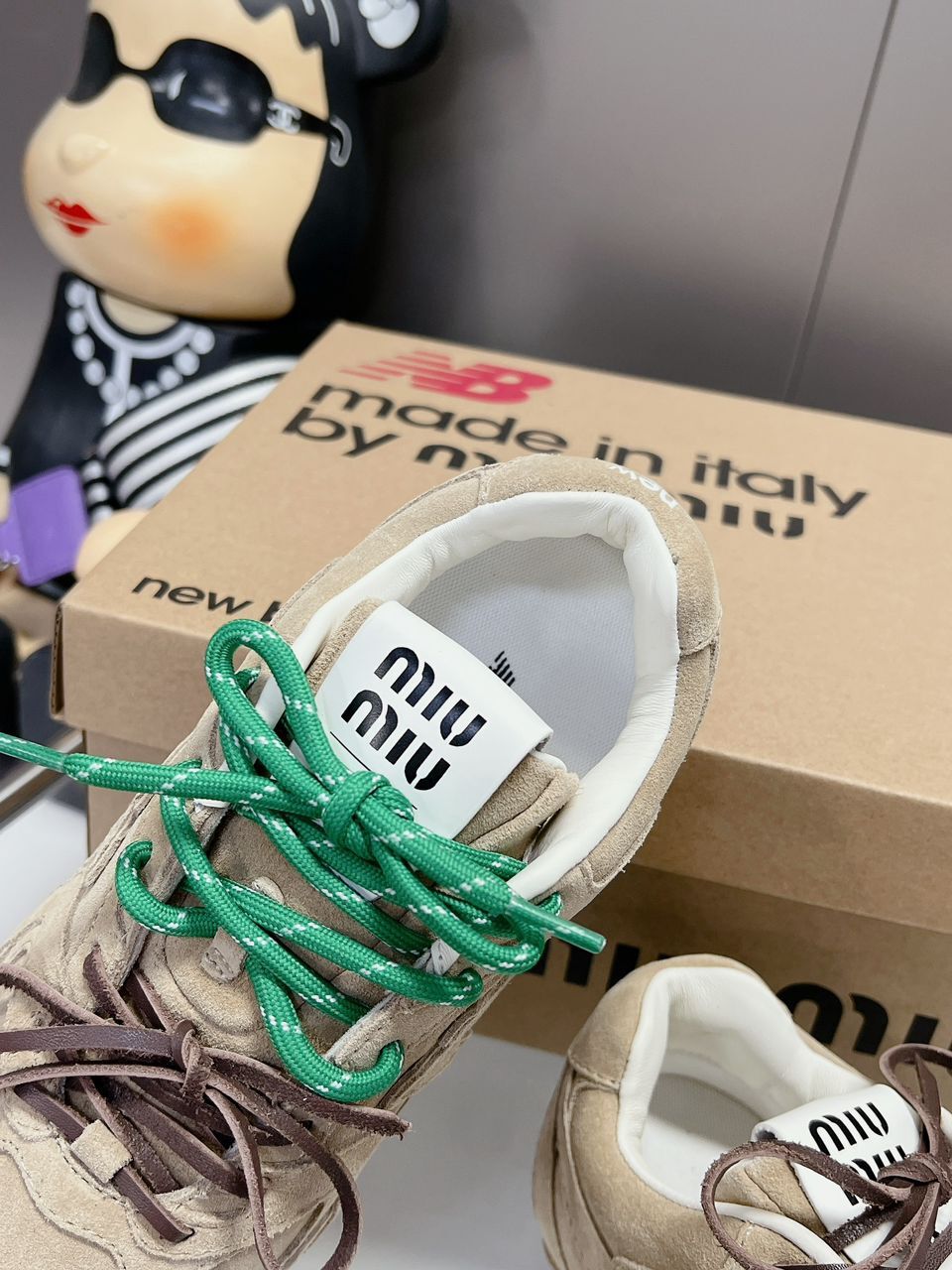 New Balance x Miu Miu Beige - Slika 7