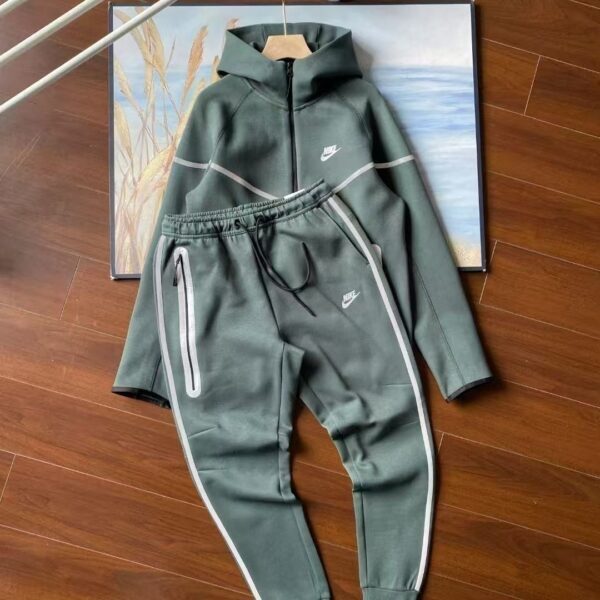Komplet Nike Tech Fleece Reflective "Vintage green"
