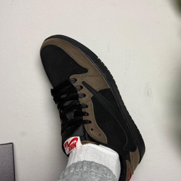 Travis Scott x Air Jordan 1 Low OG "Velvet Brown"
