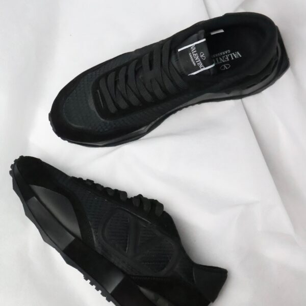 Valentino Garavani Netrunner "Black"