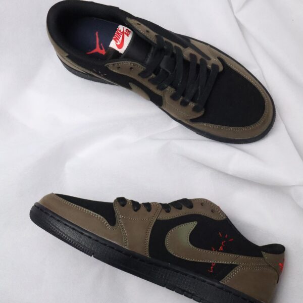Travis Scott x Air Jordan 1 Low OG "Velvet Brown"