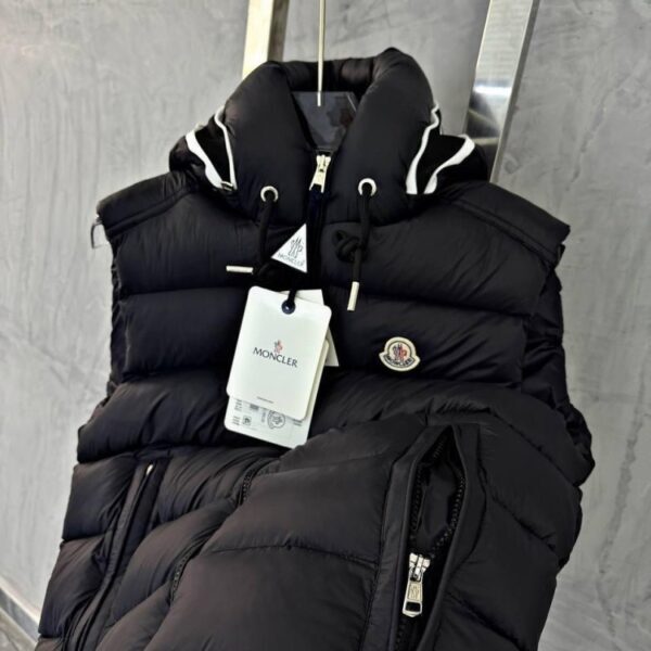 Cardamine Hooded Down Prsluk "Black"