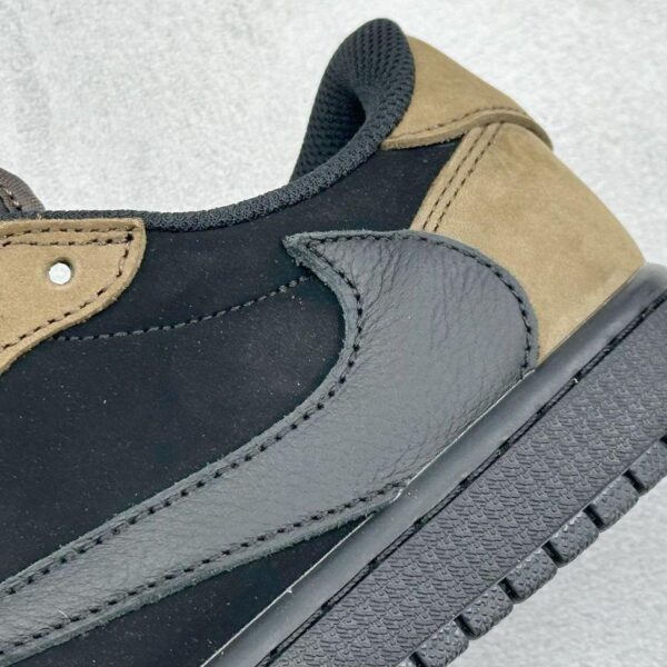 Travis Scott x Air Jordan 1 Low OG "Velvet Brown"