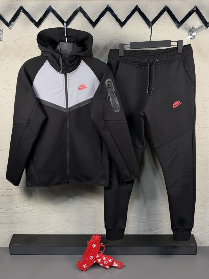 Komplet Nike Tech Fleece "Black-Gray"