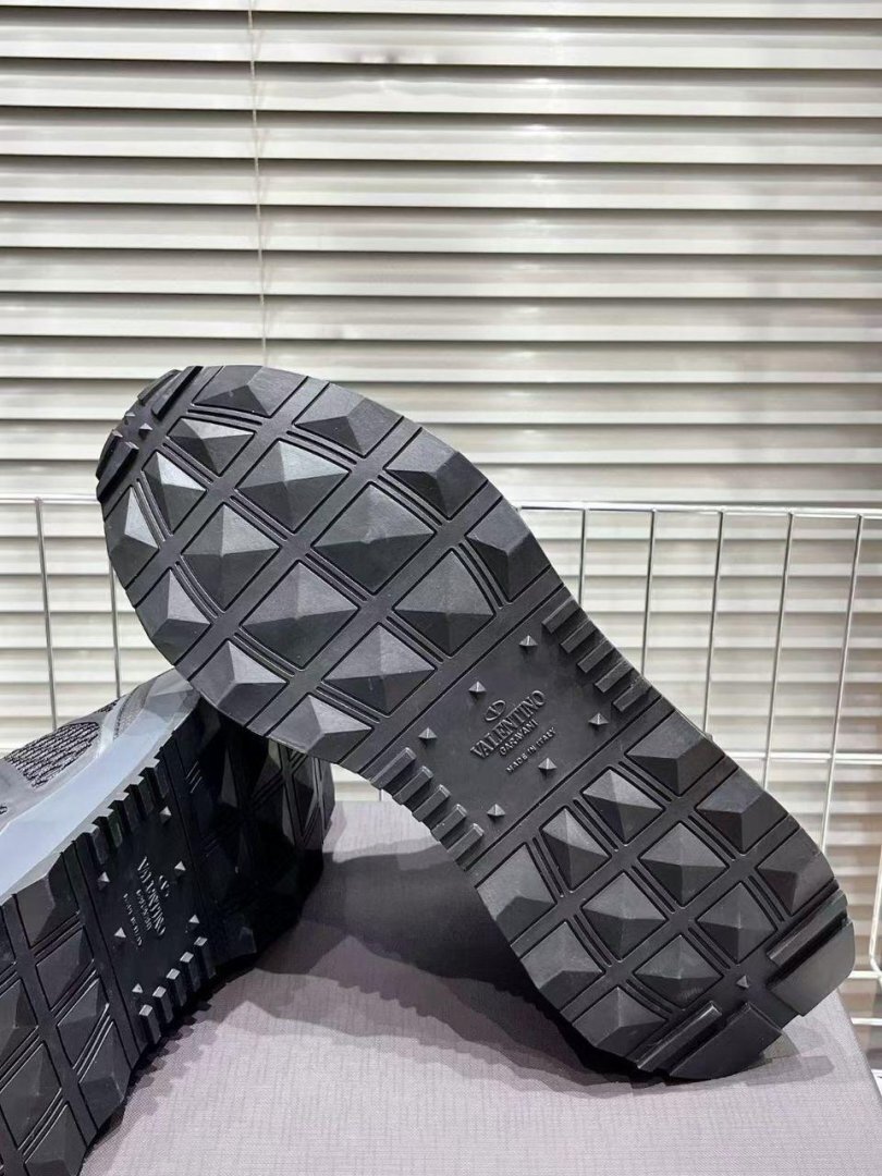 Valentino Garavani Netrunner "Black" - Slika 5