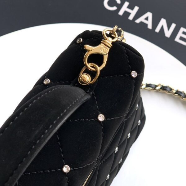CHANEL Vanity With Chain - Velvet Black