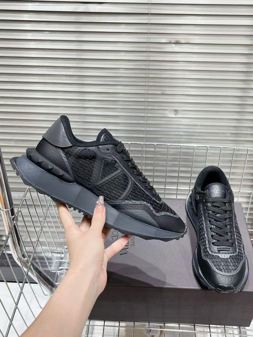 Valentino Garavani Netrunner "Black" - Slika 4