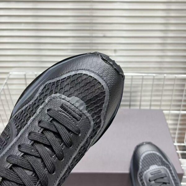 Valentino Garavani Netrunner "Black"