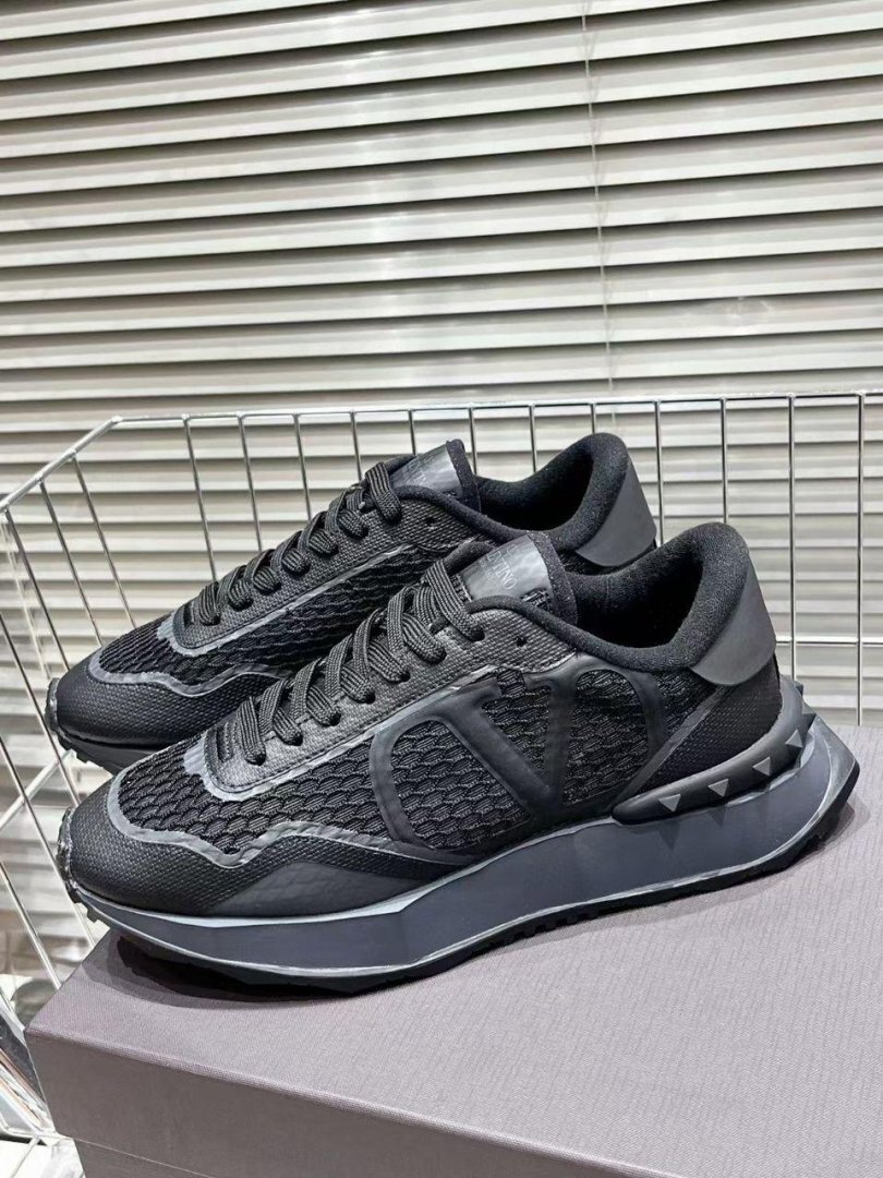 Valentino Garavani Netrunner "Black" - Slika 3