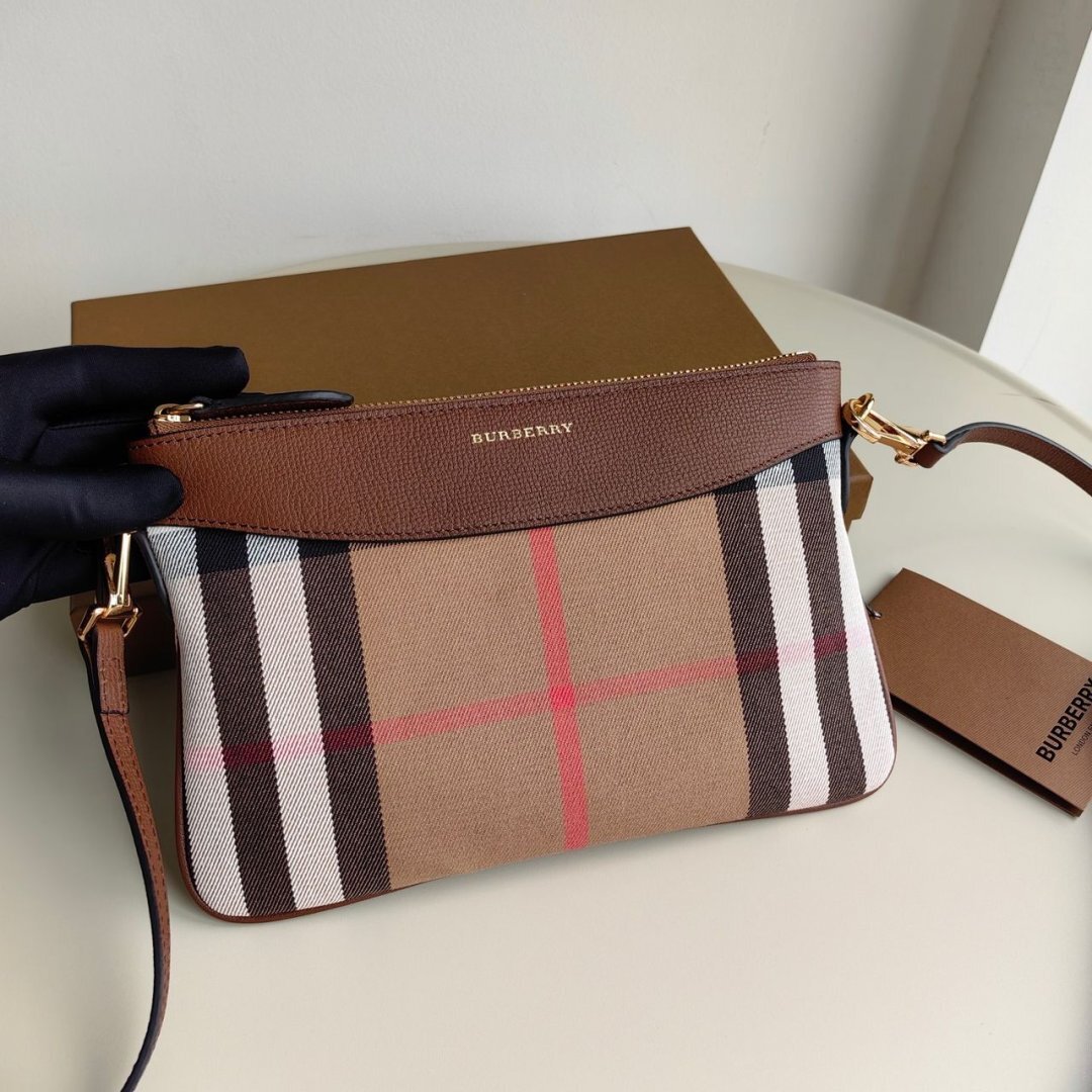 Burberry Peyton Crossbody Bag - Slika 2