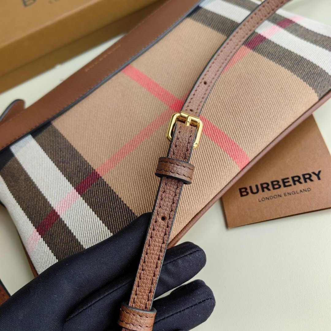 Burberry Peyton Crossbody Bag - Slika 3