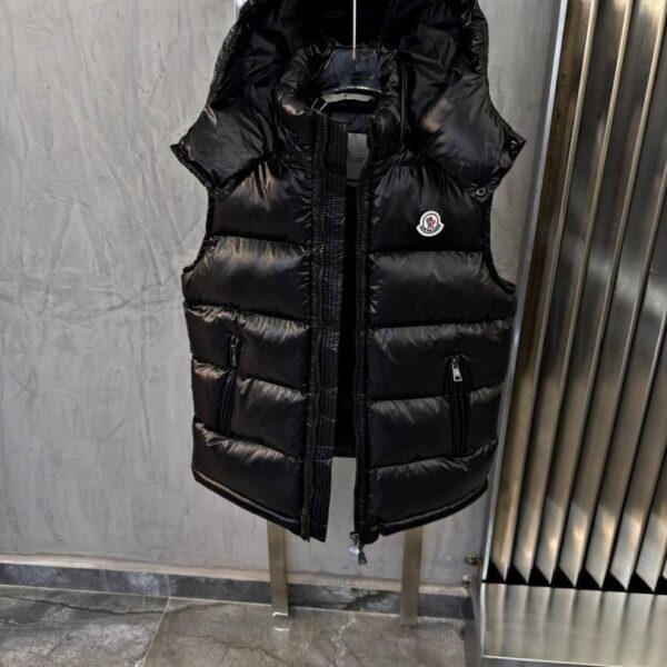 Moncler Black Bormes Hooded Down Prsluk "Black"