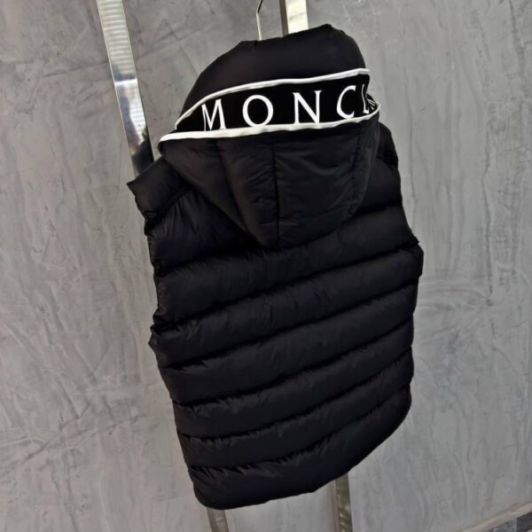 Cardamine Hooded Down Prsluk "Black"