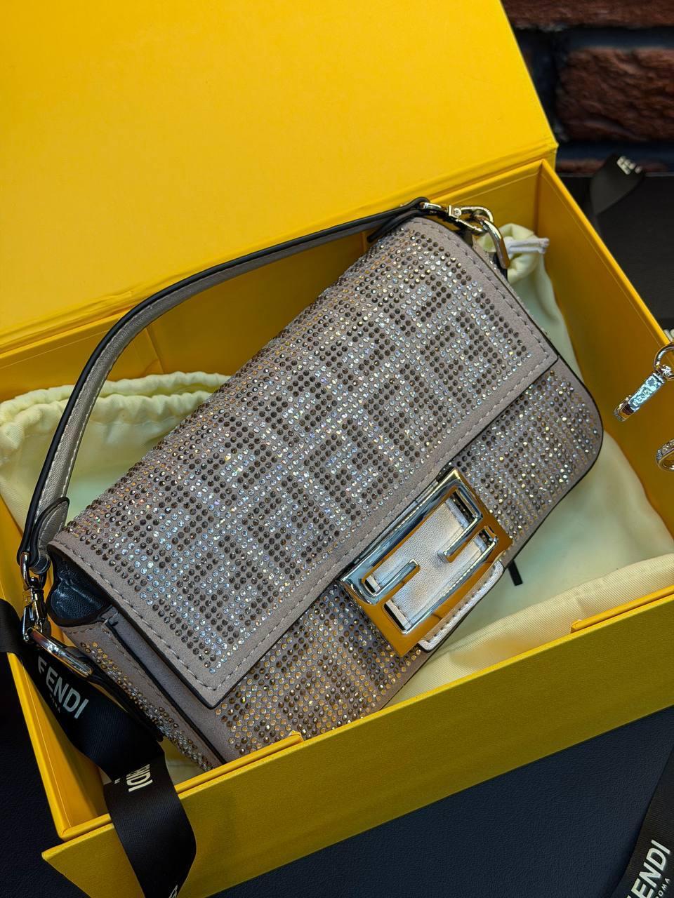 Fendi Mini Baguette Bag - Slika 6