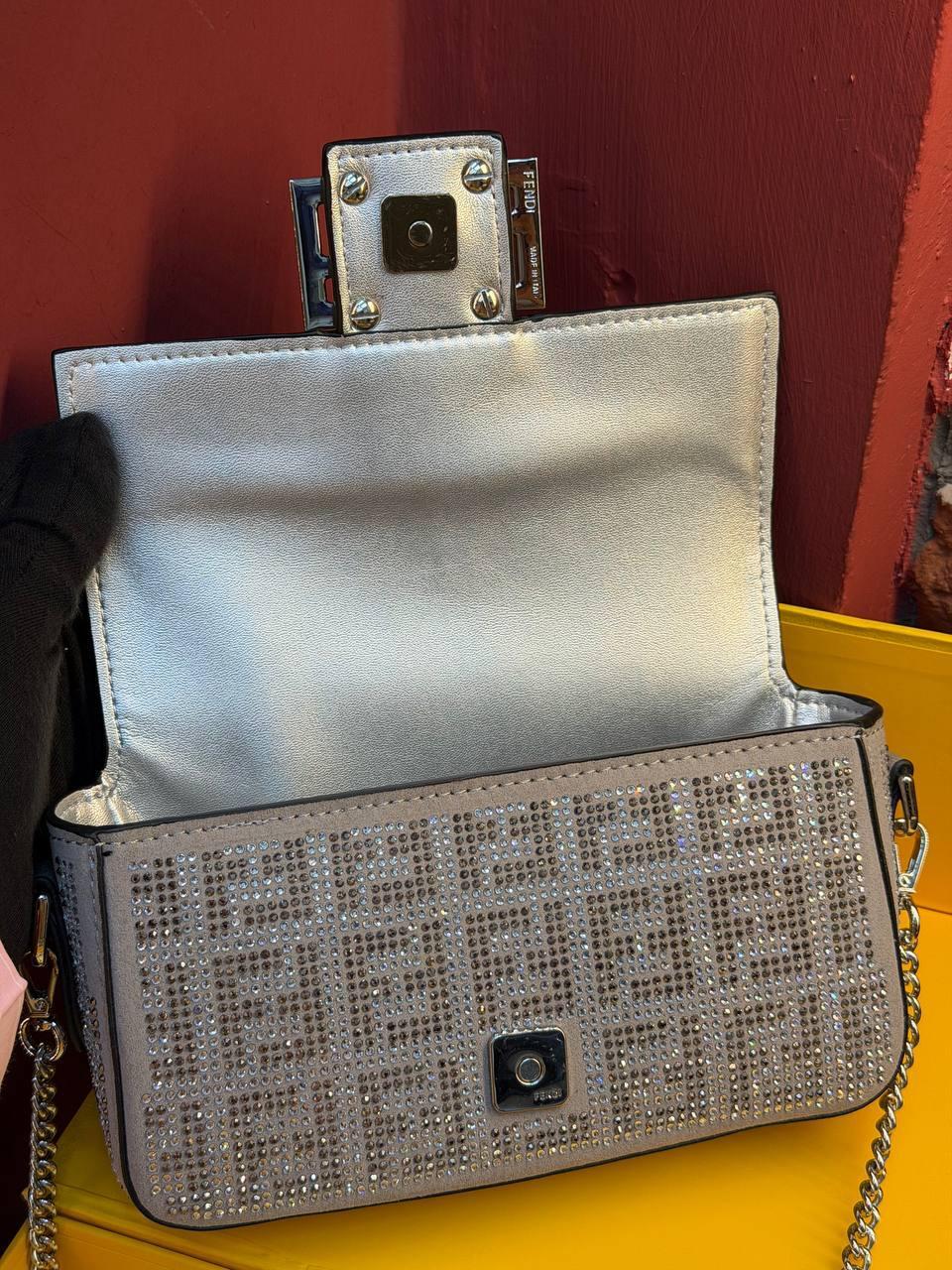 Fendi Mini Baguette Bag - Slika 12