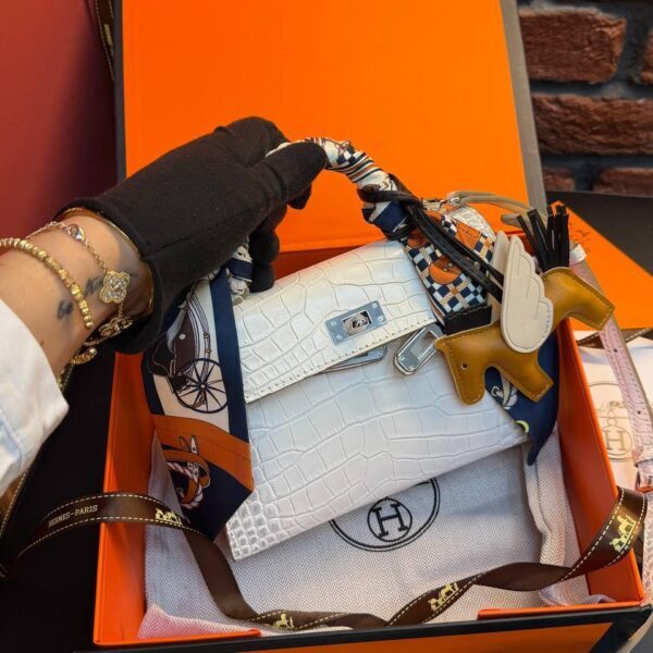 Hermes Kelly 19 "White"