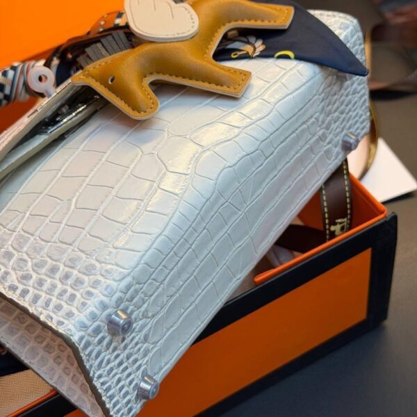 Hermes Kelly 19 "White"